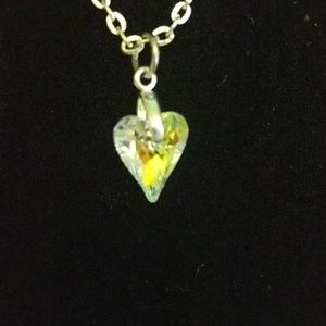 Beautiful Swarovski Crystal Tiny Heart 18 in chain